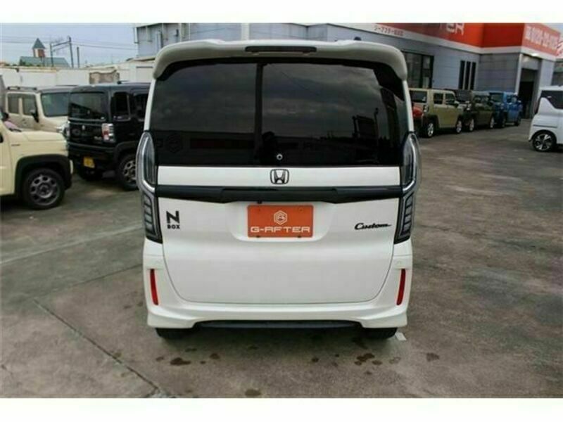 N BOX CUSTOM