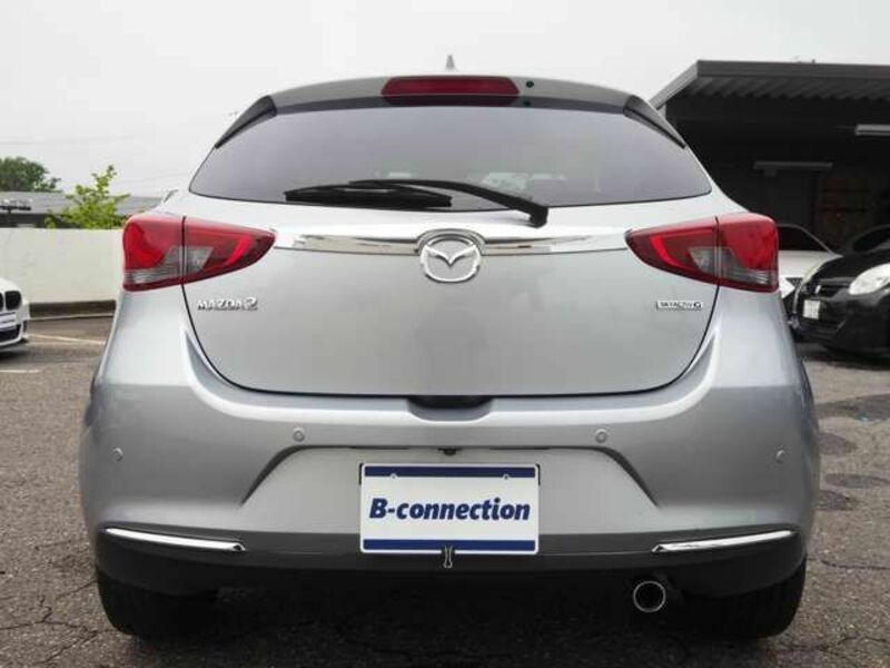 MAZDA2