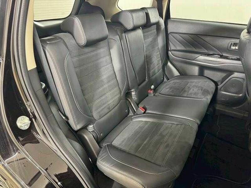 OUTLANDER PHEV