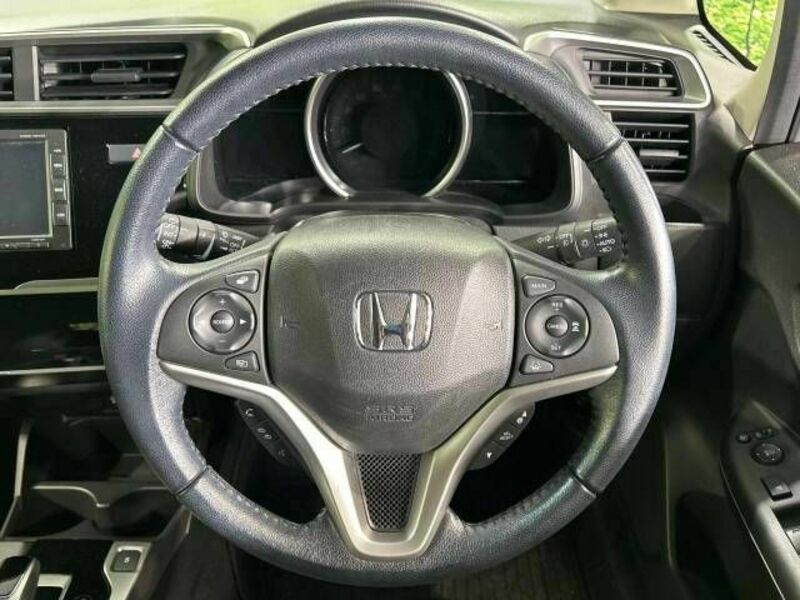 FIT HYBRID-10