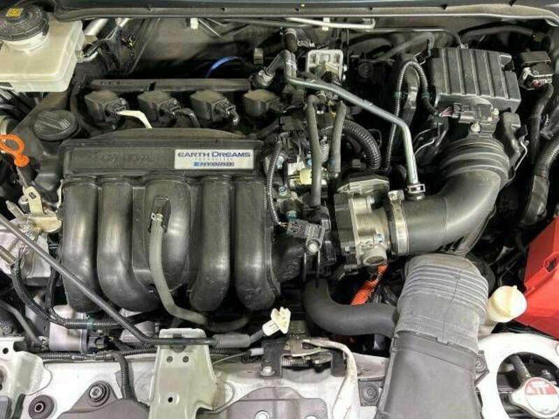 FIT HYBRID-17