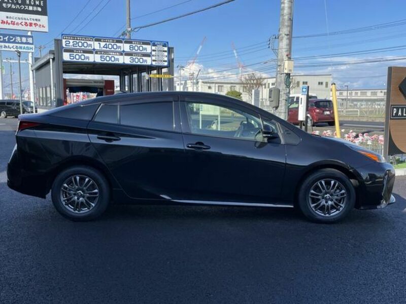 PRIUS-3