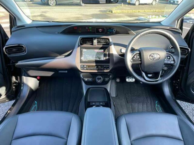 PRIUS-8