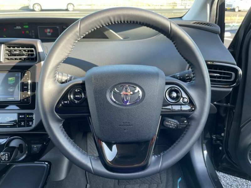 PRIUS-11
