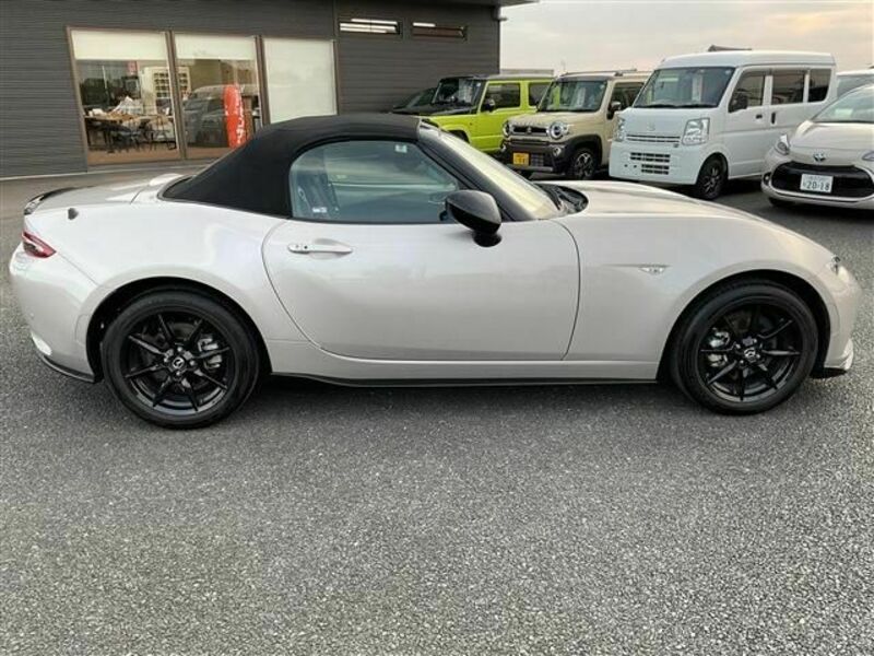 ROADSTER