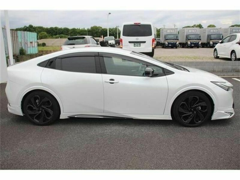 PRIUS-11