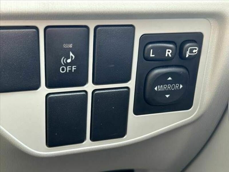 PRIUS-6