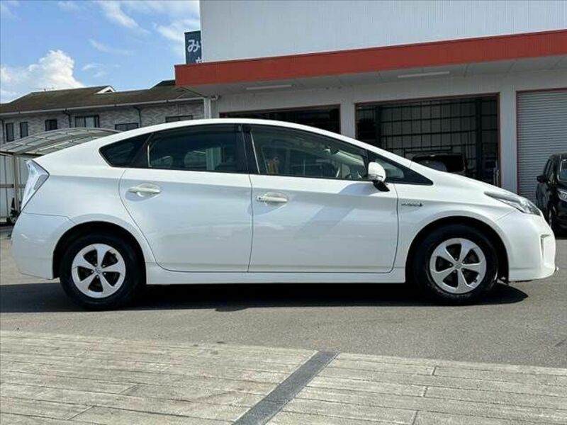PRIUS-11