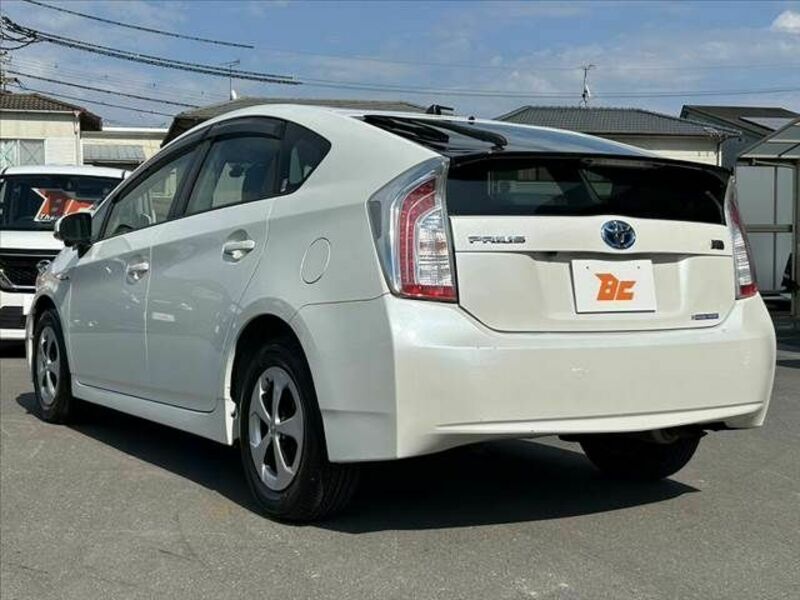 PRIUS-12
