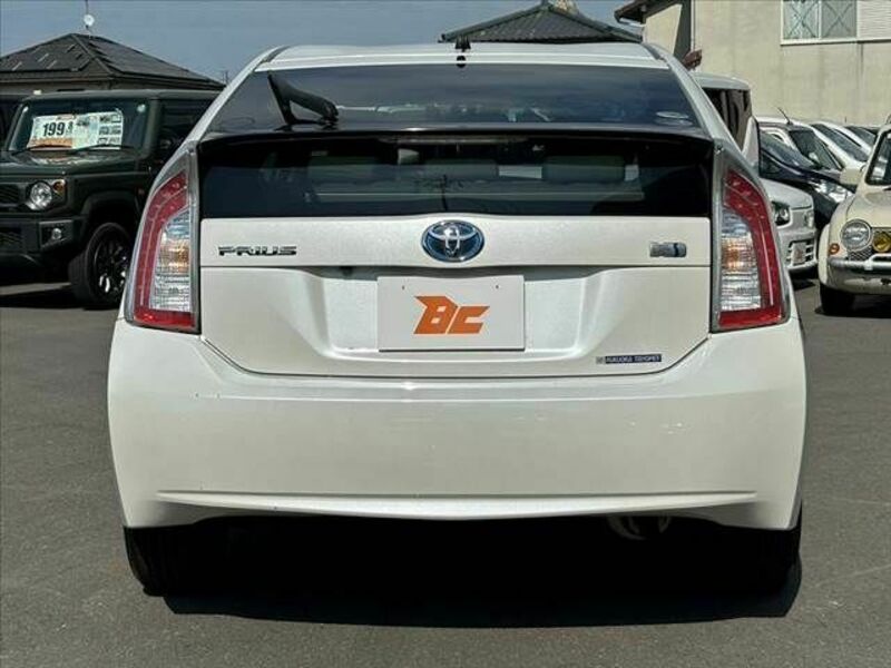PRIUS-13