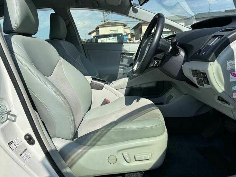 PRIUS-15