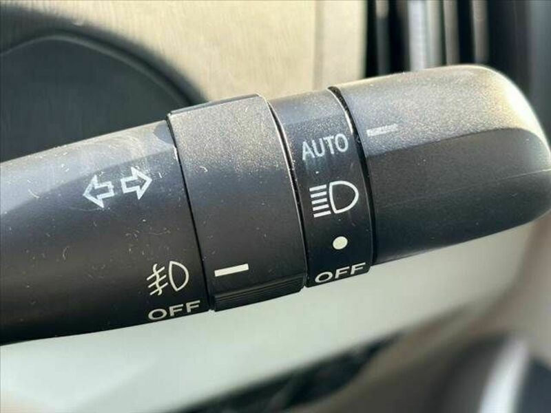 PRIUS-23