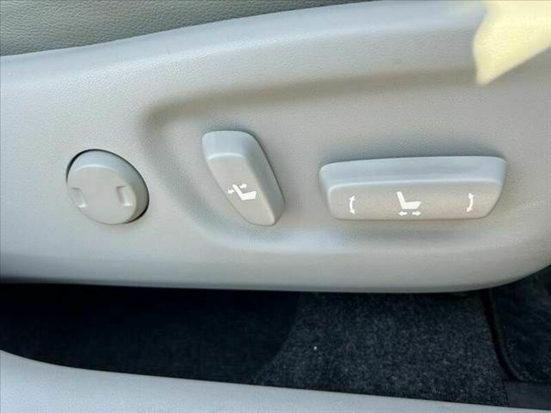 PRIUS-29