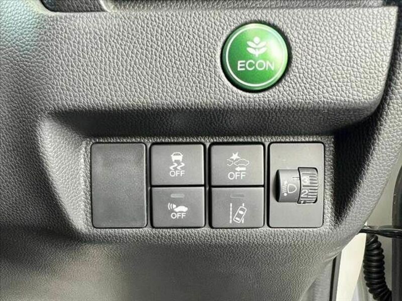 FIT HYBRID-6