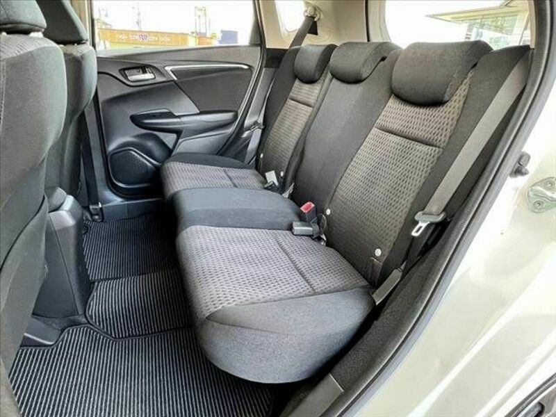 FIT HYBRID-18