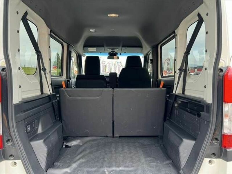 N-VAN