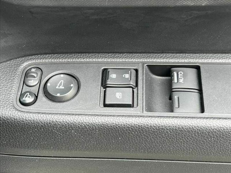 N-VAN