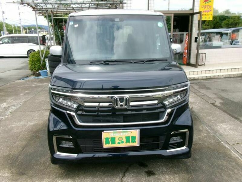 N BOX CUSTOM