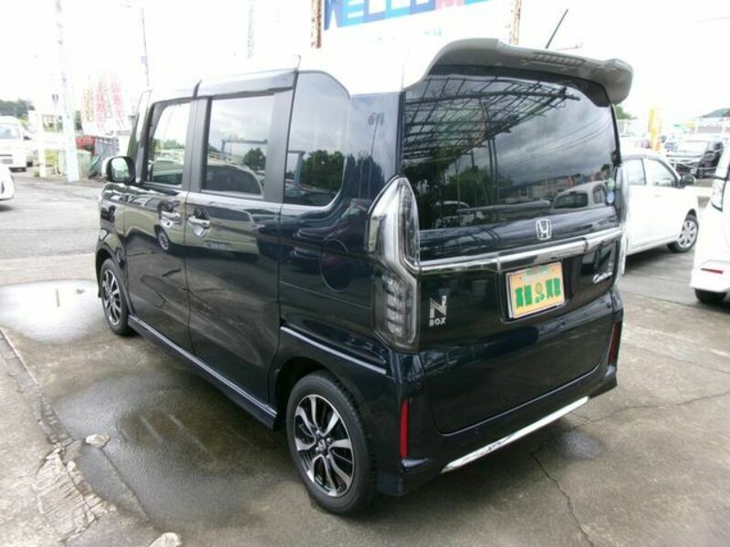 N BOX CUSTOM