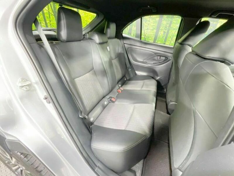 YARIS CROSS