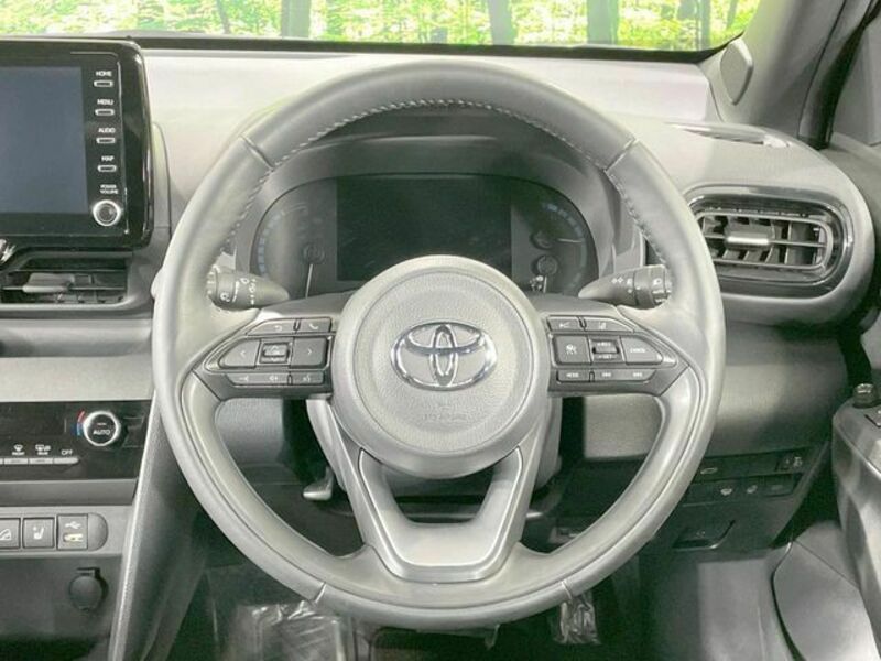 YARIS CROSS