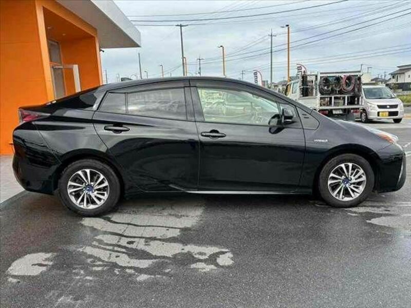 PRIUS-10