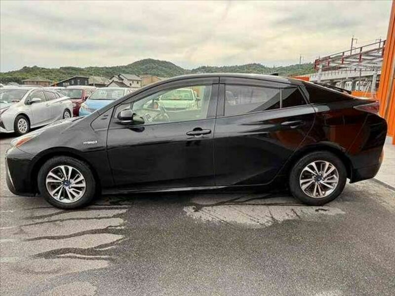 PRIUS-11
