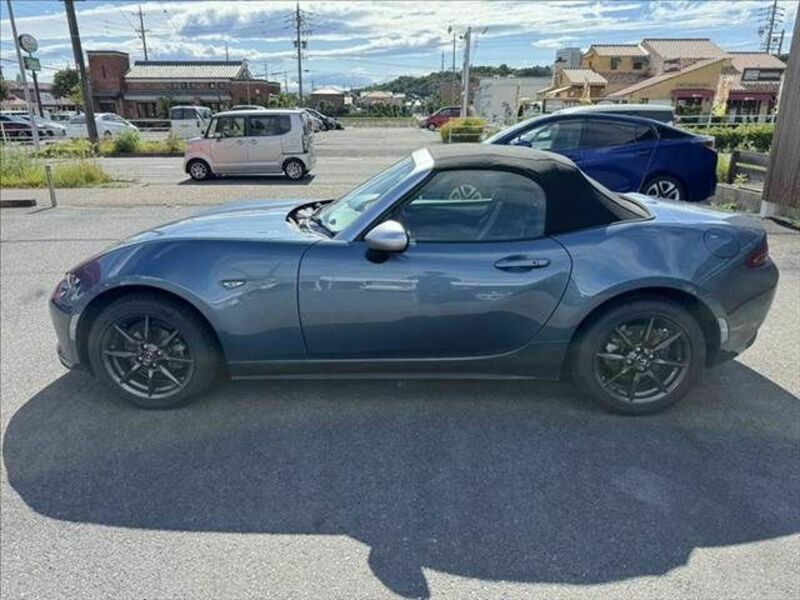 ROADSTER-20