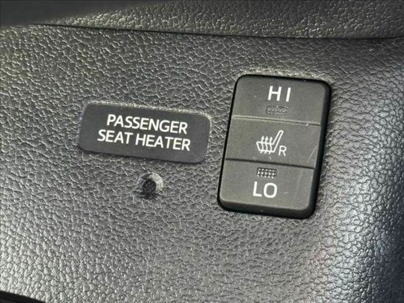 PRIUS-8