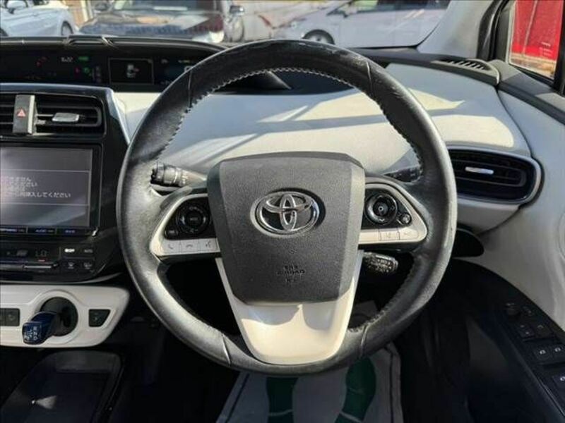 PRIUS-12