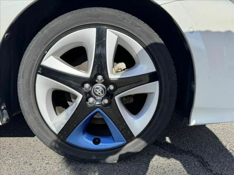 PRIUS-14