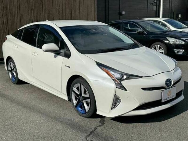 PRIUS-16