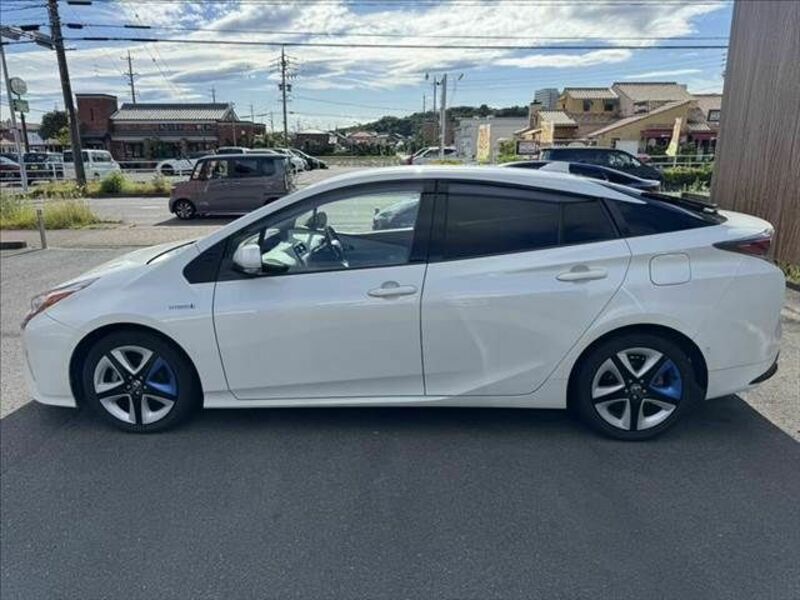 PRIUS-21