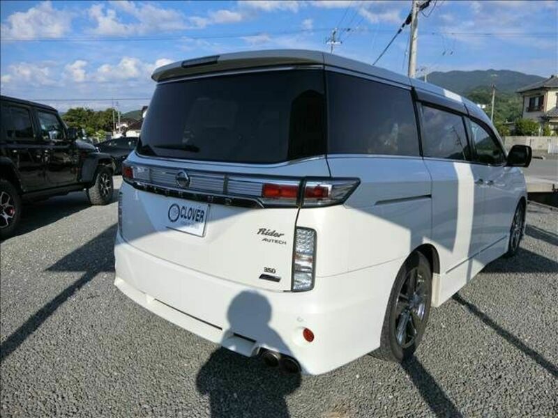 ELGRAND-8