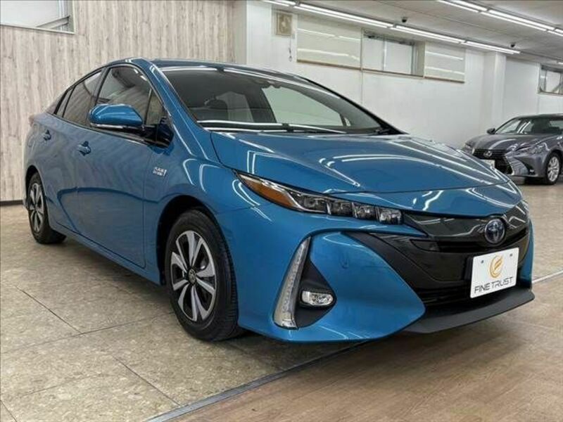 PRIUS PHV