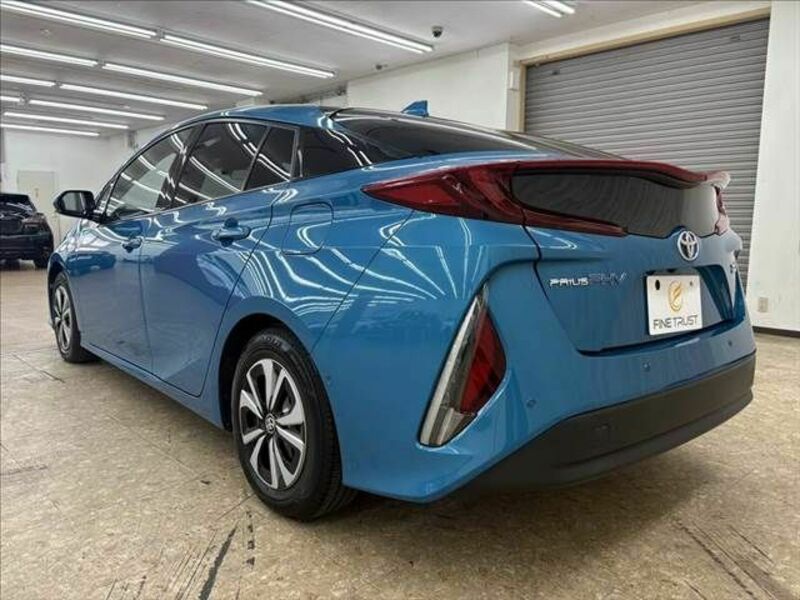 PRIUS PHV