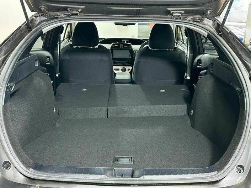 PRIUS-12