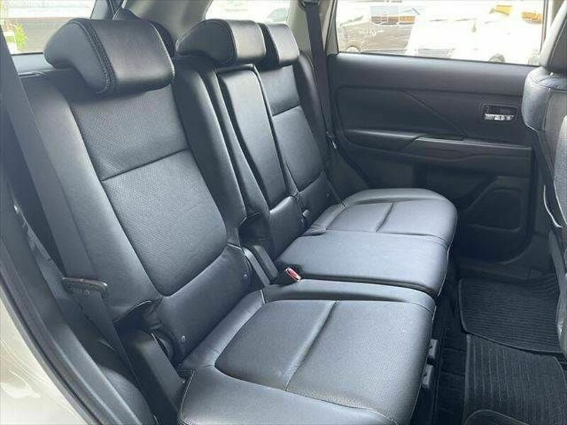 OUTLANDER PHEV
