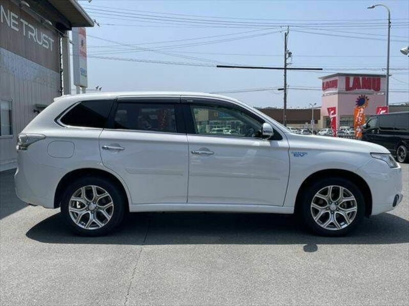 OUTLANDER PHEV