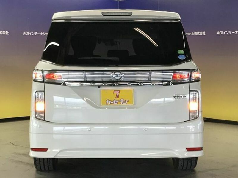 ELGRAND-8