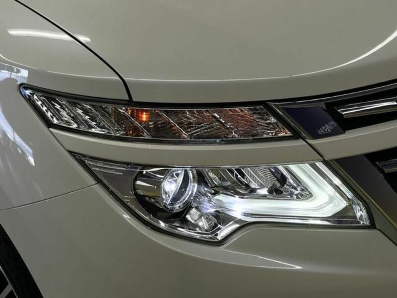 ELGRAND-11