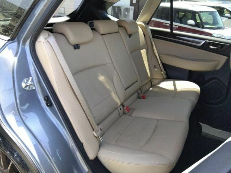LEGACY OUTBACK-13