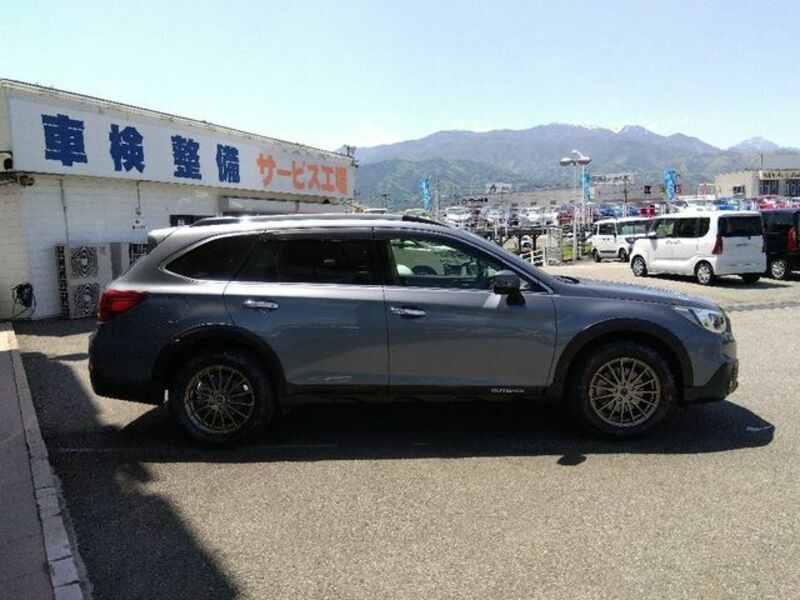 LEGACY OUTBACK-19