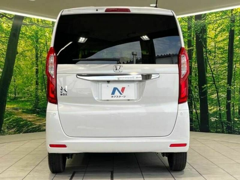 N BOX