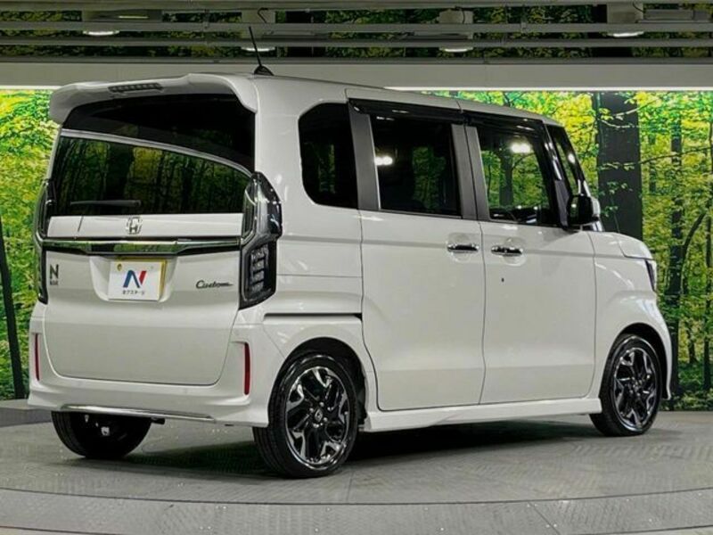 N BOX CUSTOM