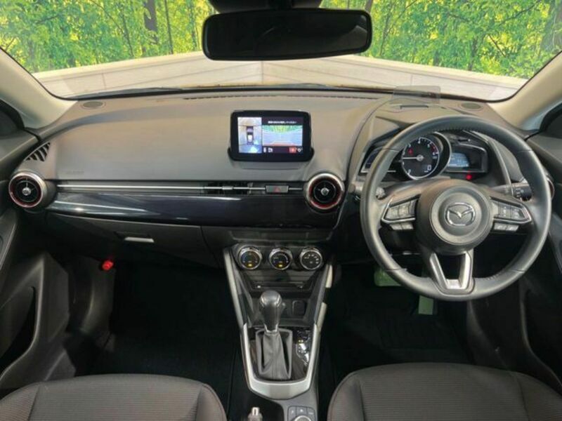 MAZDA2