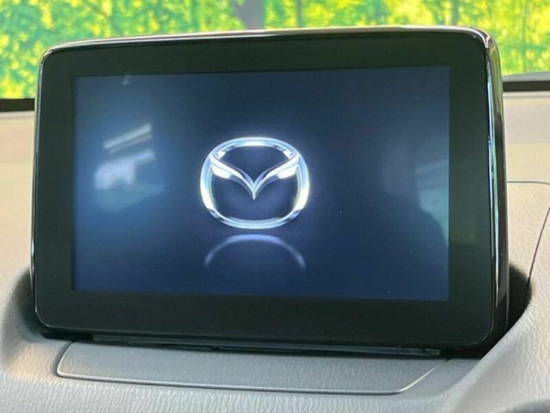 MAZDA2
