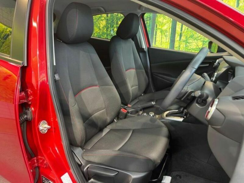 MAZDA2