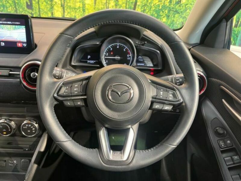 MAZDA2