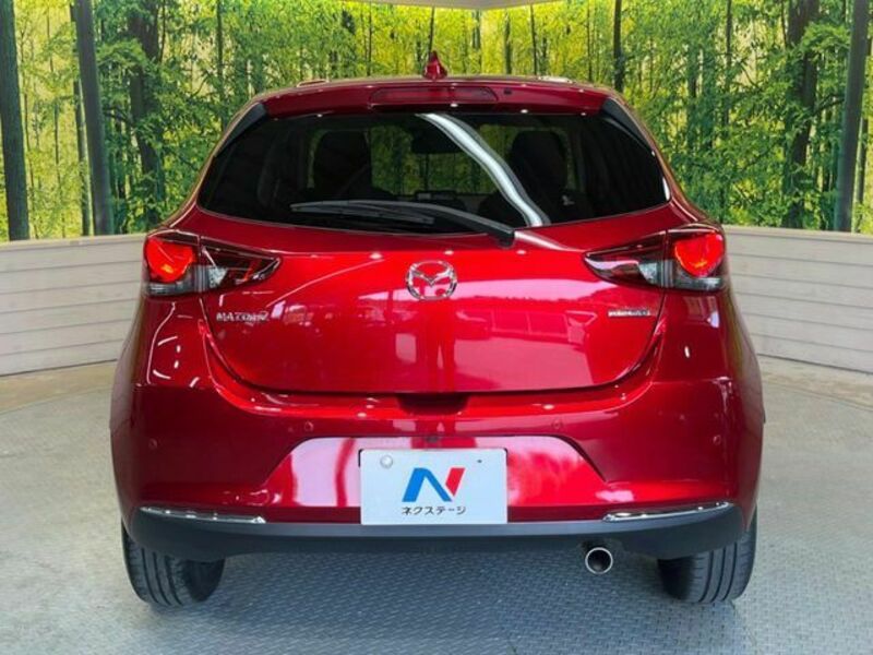 MAZDA2